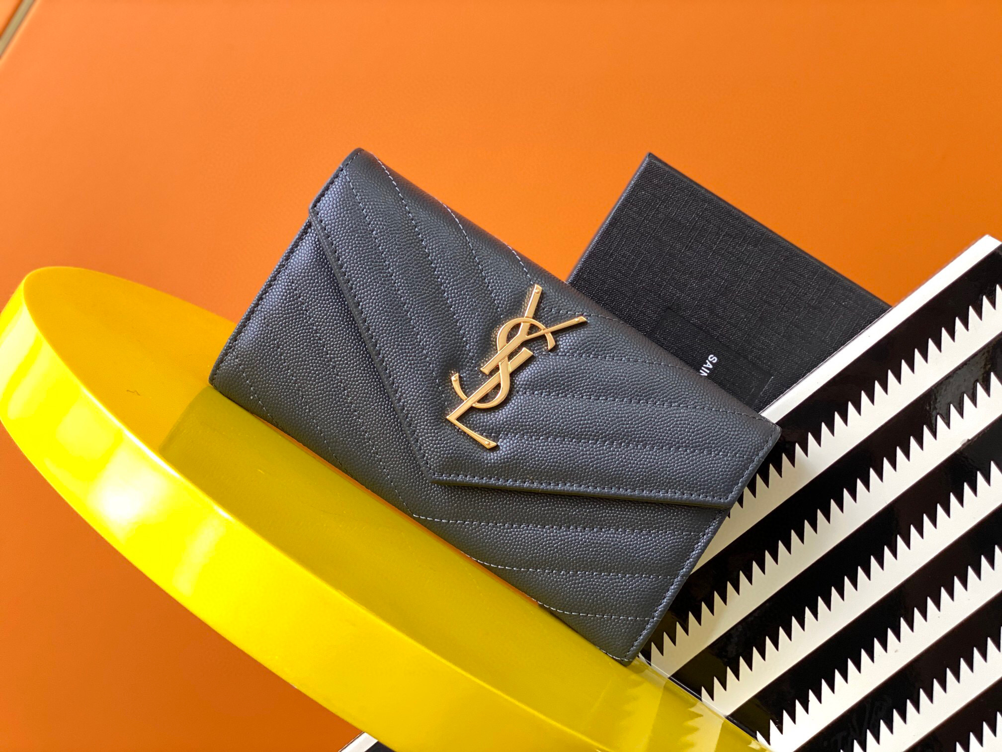 생로랑  여자  장지갑   372264