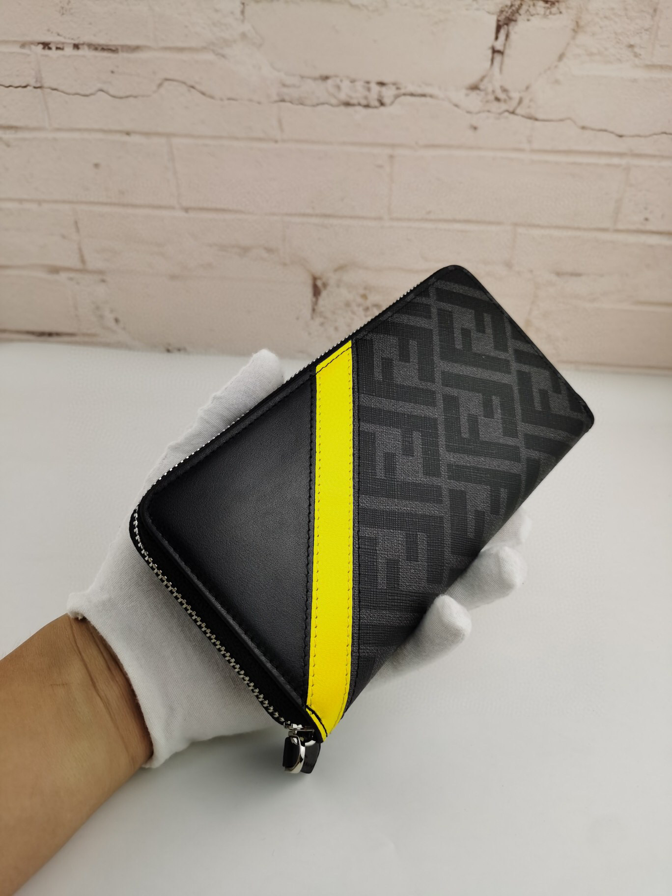 펜디 남자 지퍼 장지갑