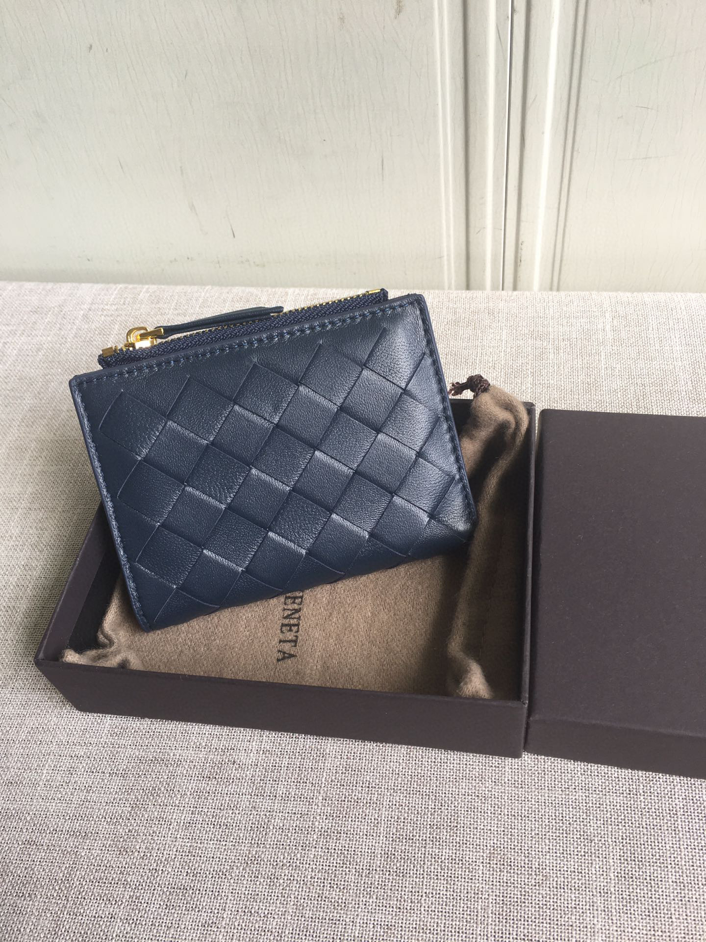 보테가베네타 남녀공용 지갑