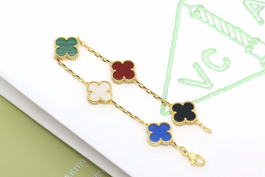 반클리프앤아펠 팔찌