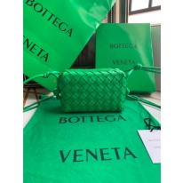 보테가베네타 여자가방  680254