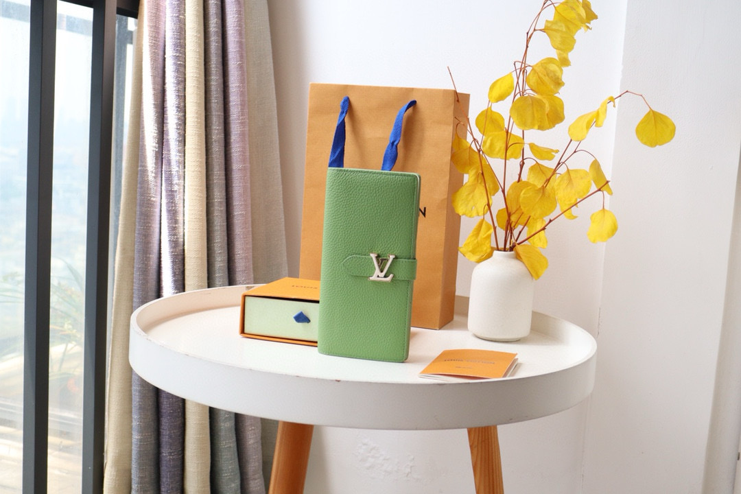 루이비통 여자 장지갑 M82512