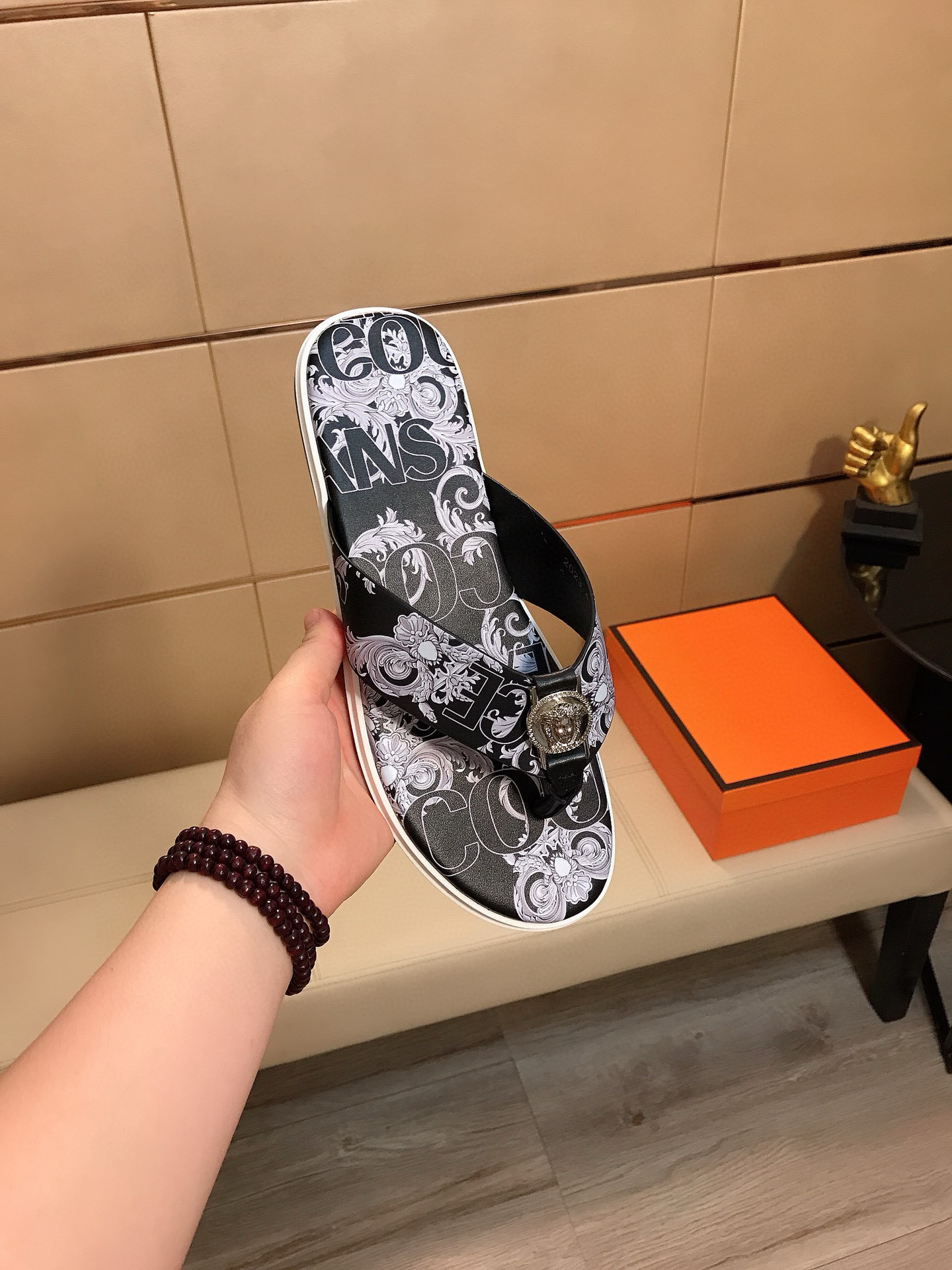 베르사체 남자 슬리퍼