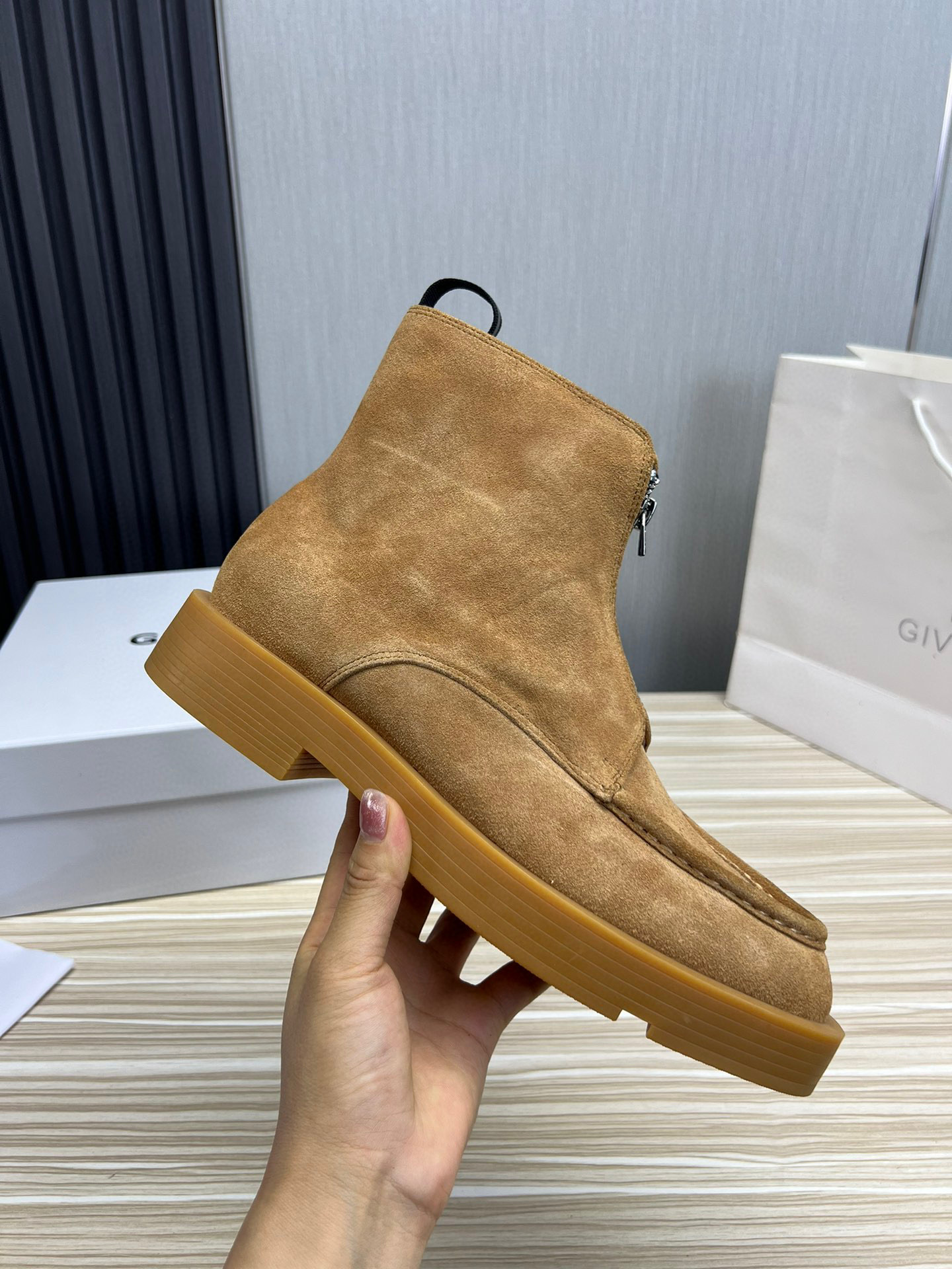 지방시 남자 부츠