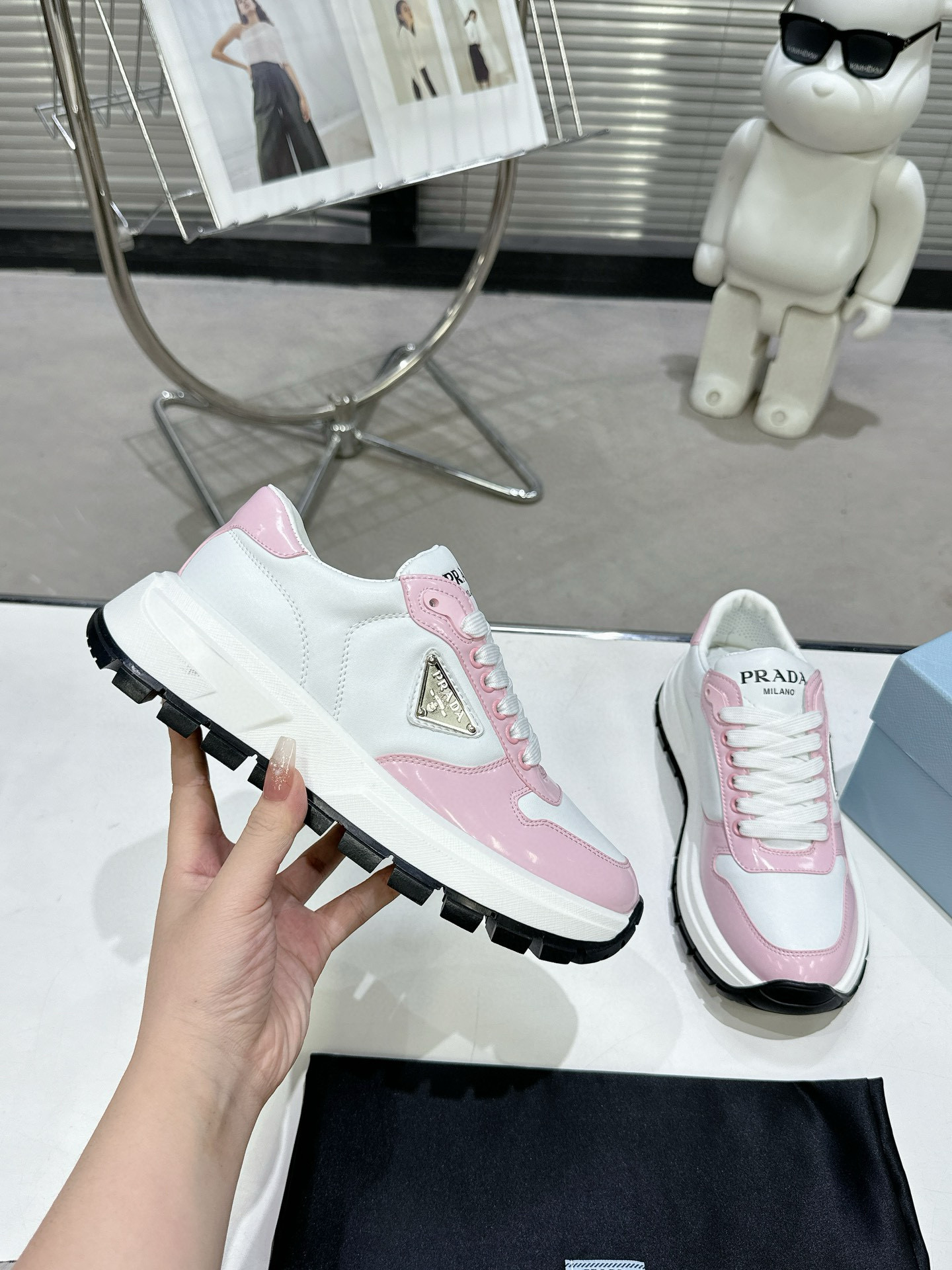 프라다 여자 스니커즈 신발 운동화