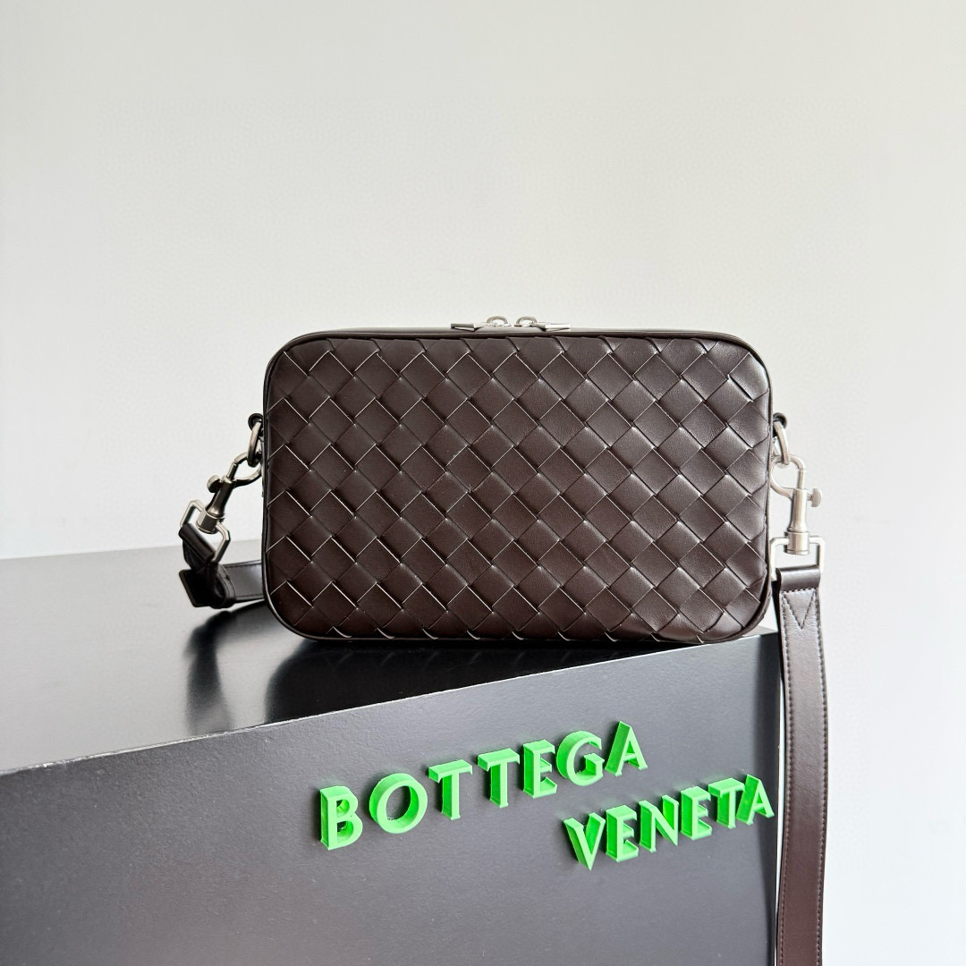 보테가베네타 755923 남자가방