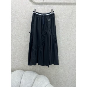 프라다 여자 치마