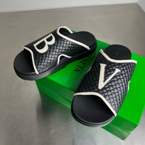 보테가베네타 남자 슬리퍼