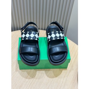 보테가베네타 남자 샌들