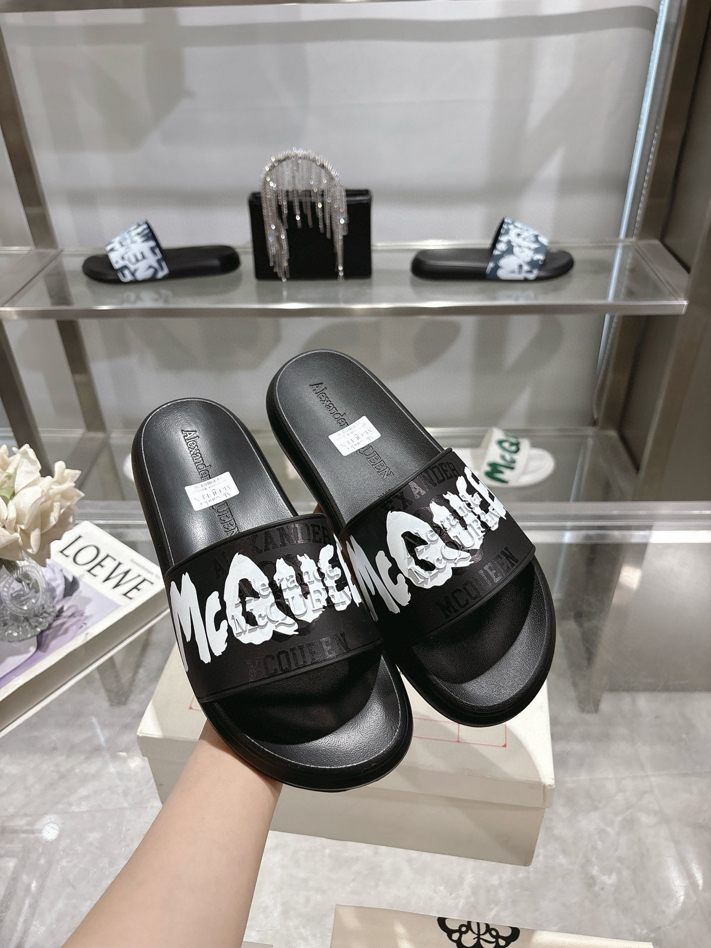 알렉산더 맥퀸 남녀공용 슬리퍼