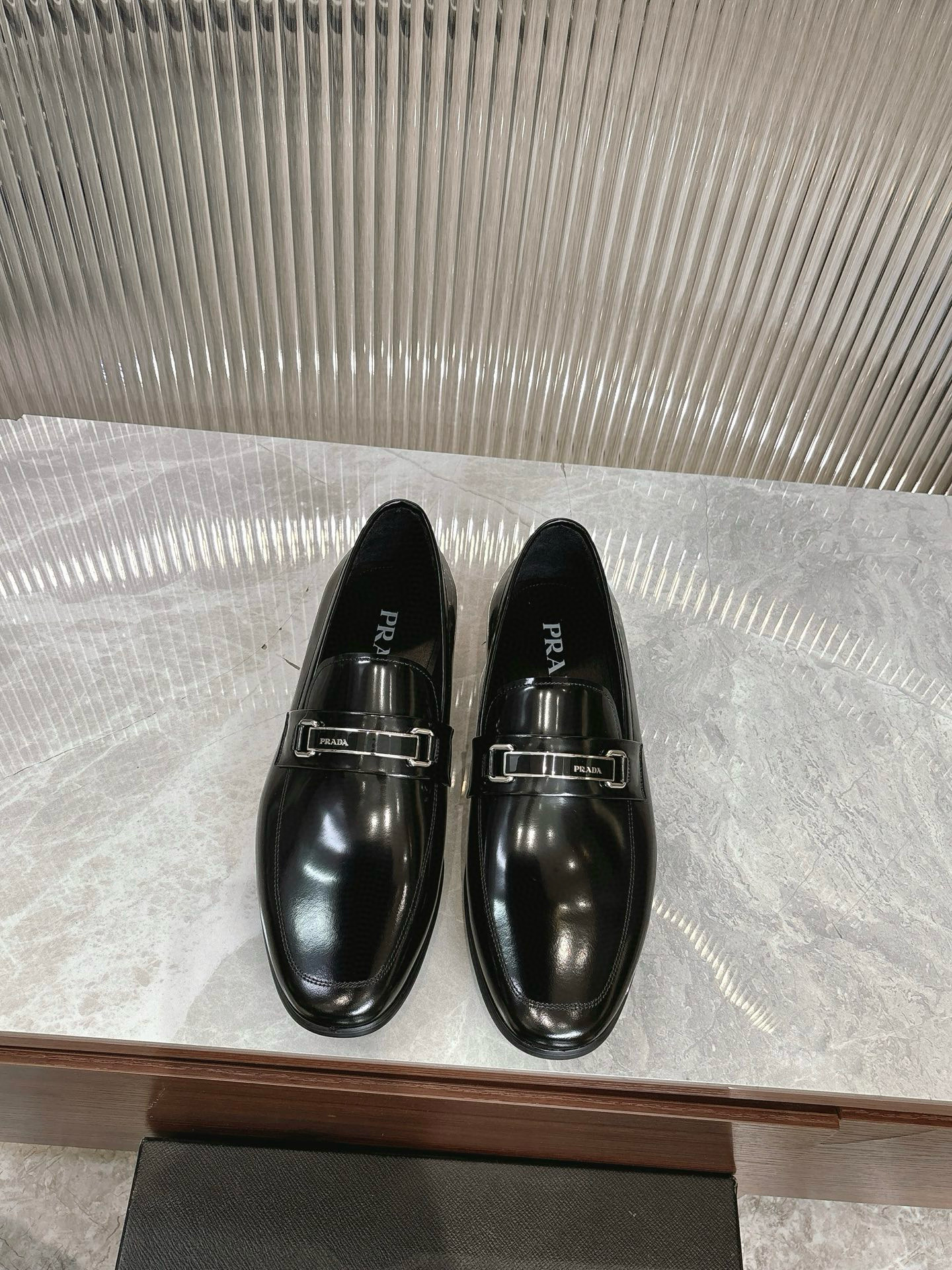 프라다 남자 구두