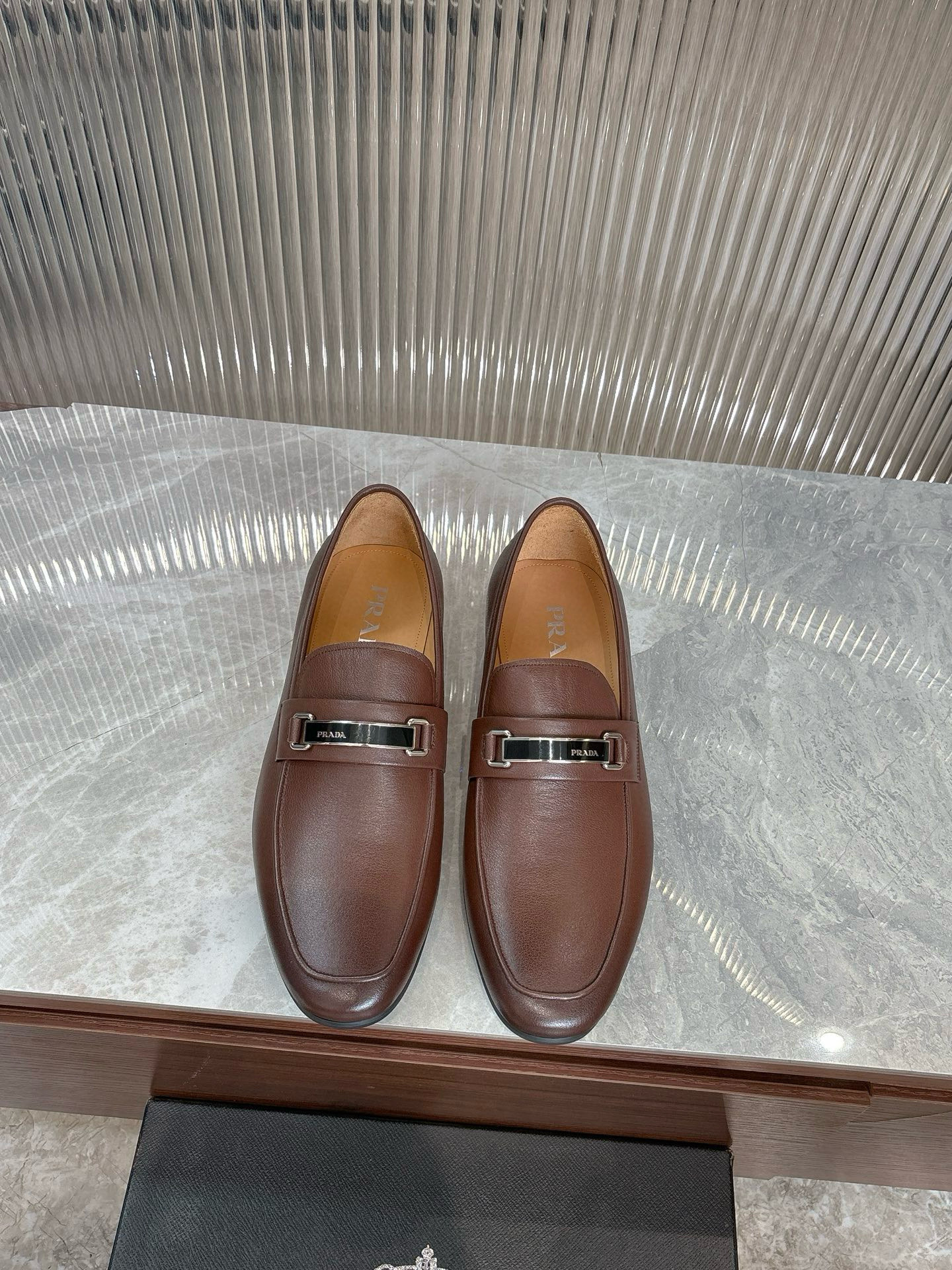 프라다 남자 구두