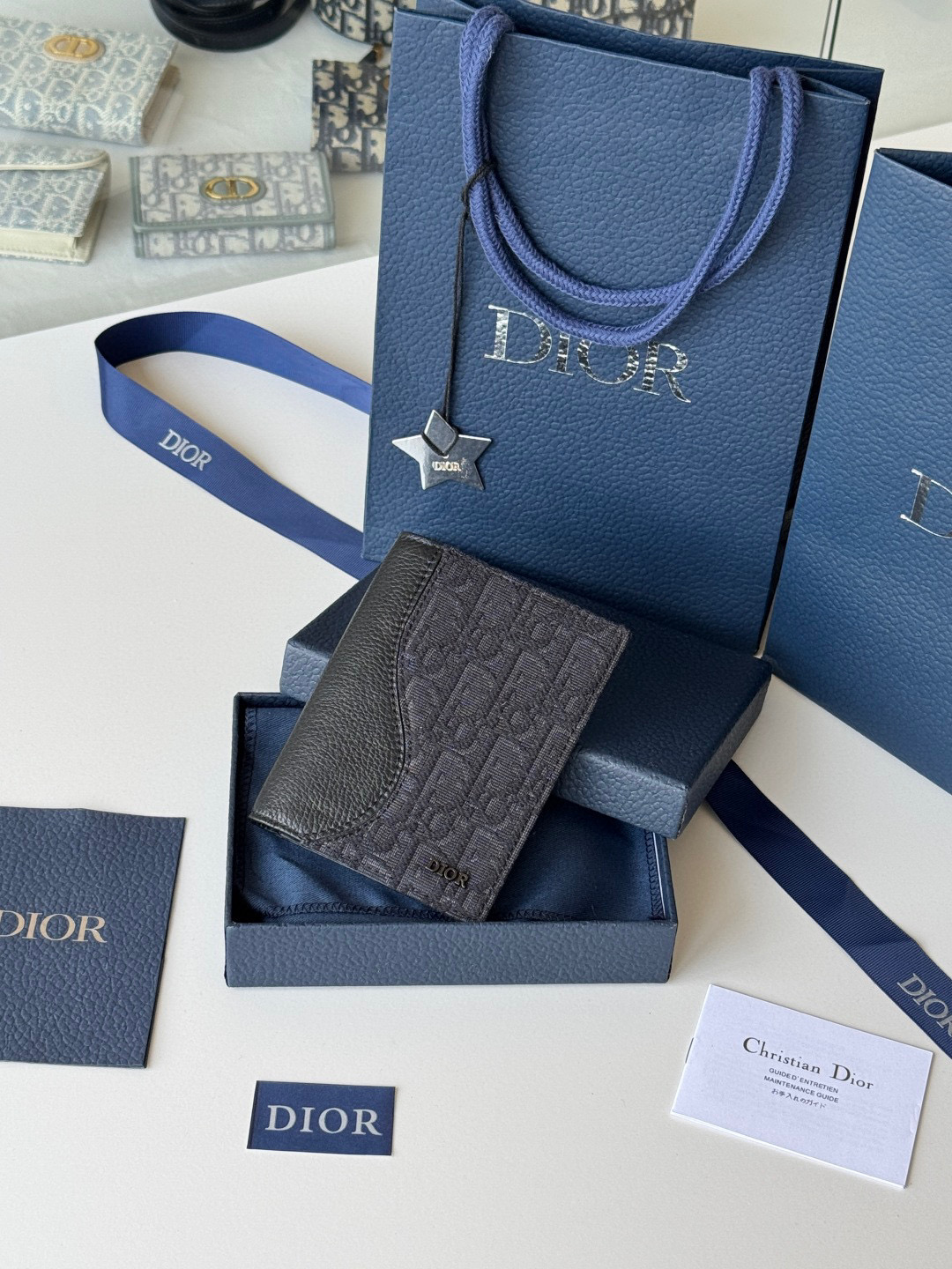 디올  H016-H020 남녀공용 여권지갑