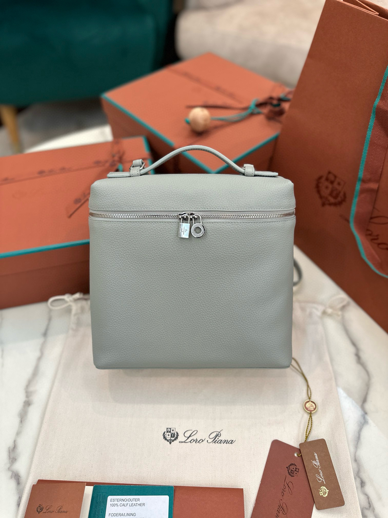 로로피아나 여자가방