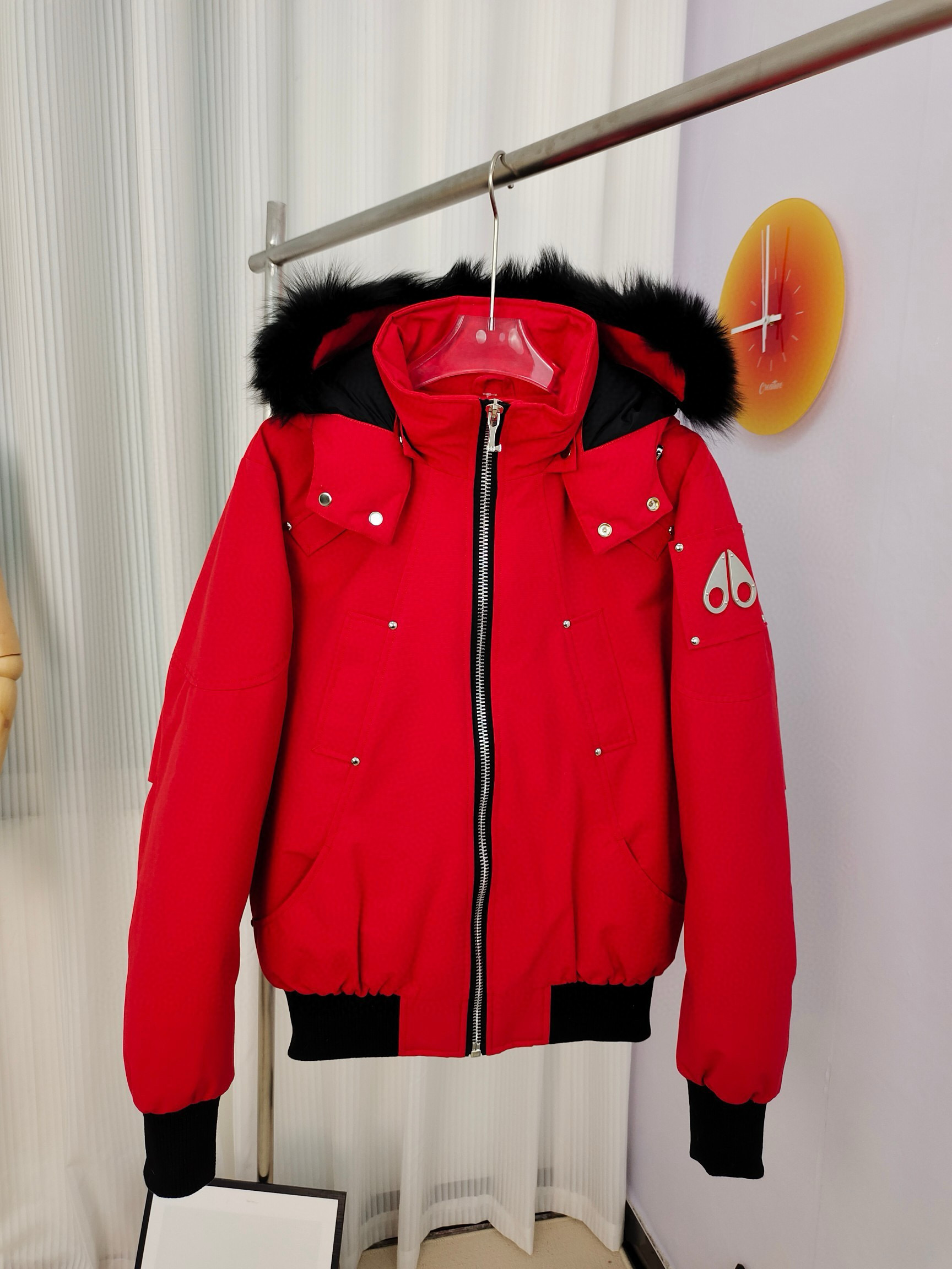 무스너클 남녀공용 패딩