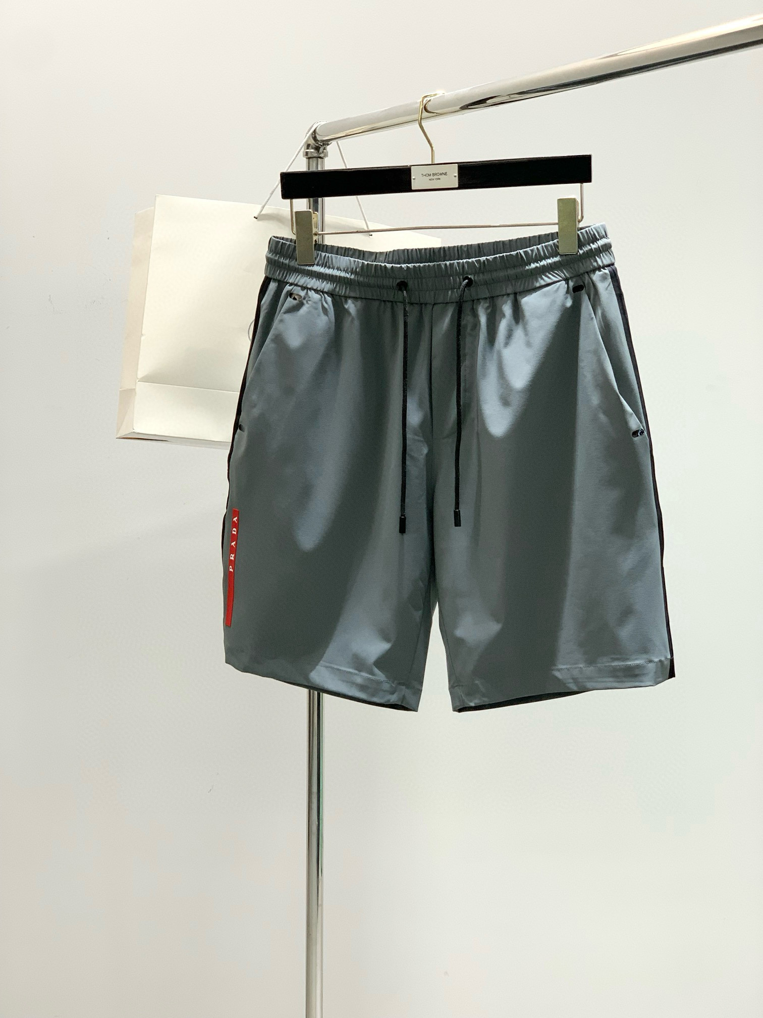 프라다 남자 반바지