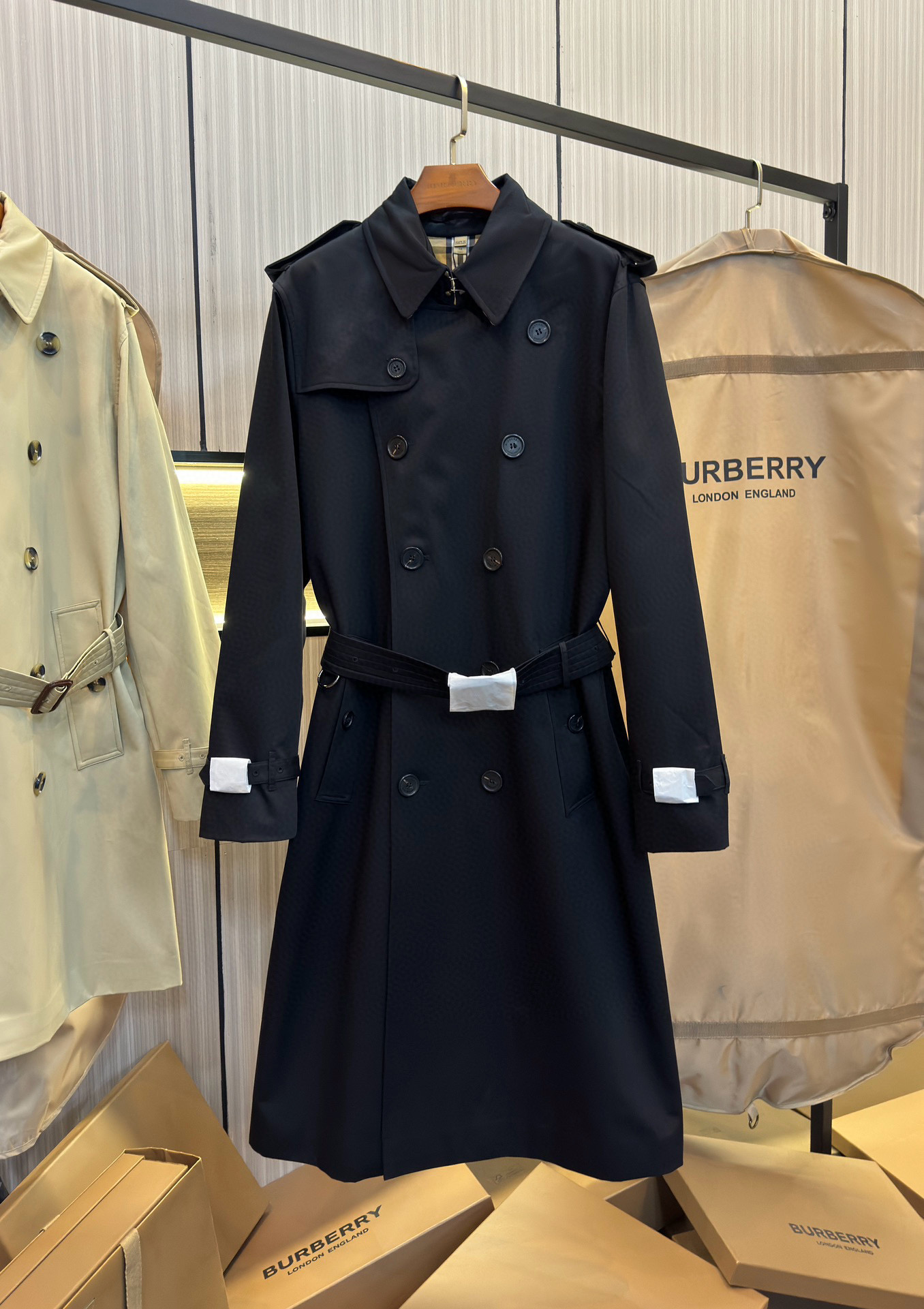 버버리 라지기장 남자 코트