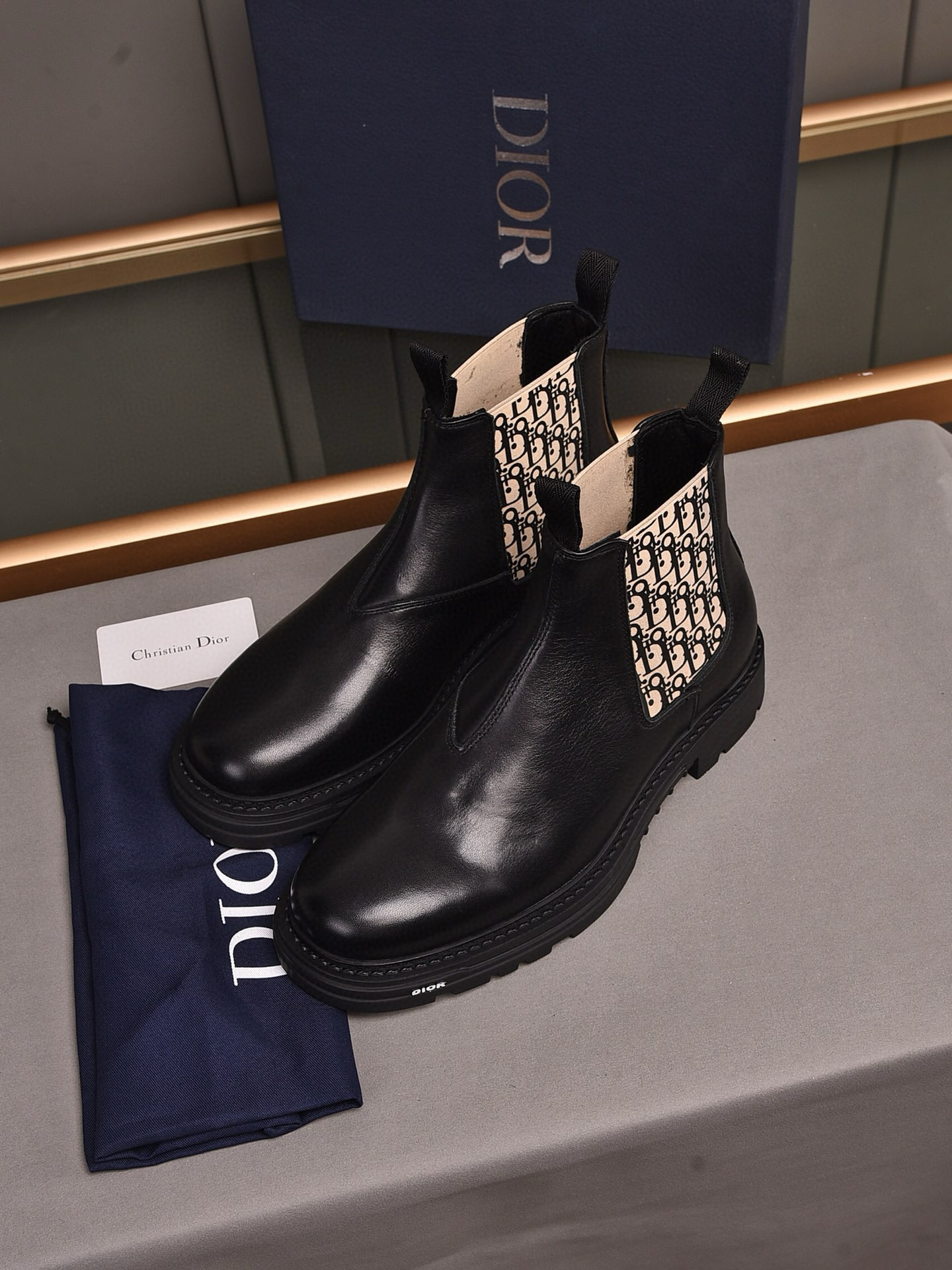 디올 남자 부츠