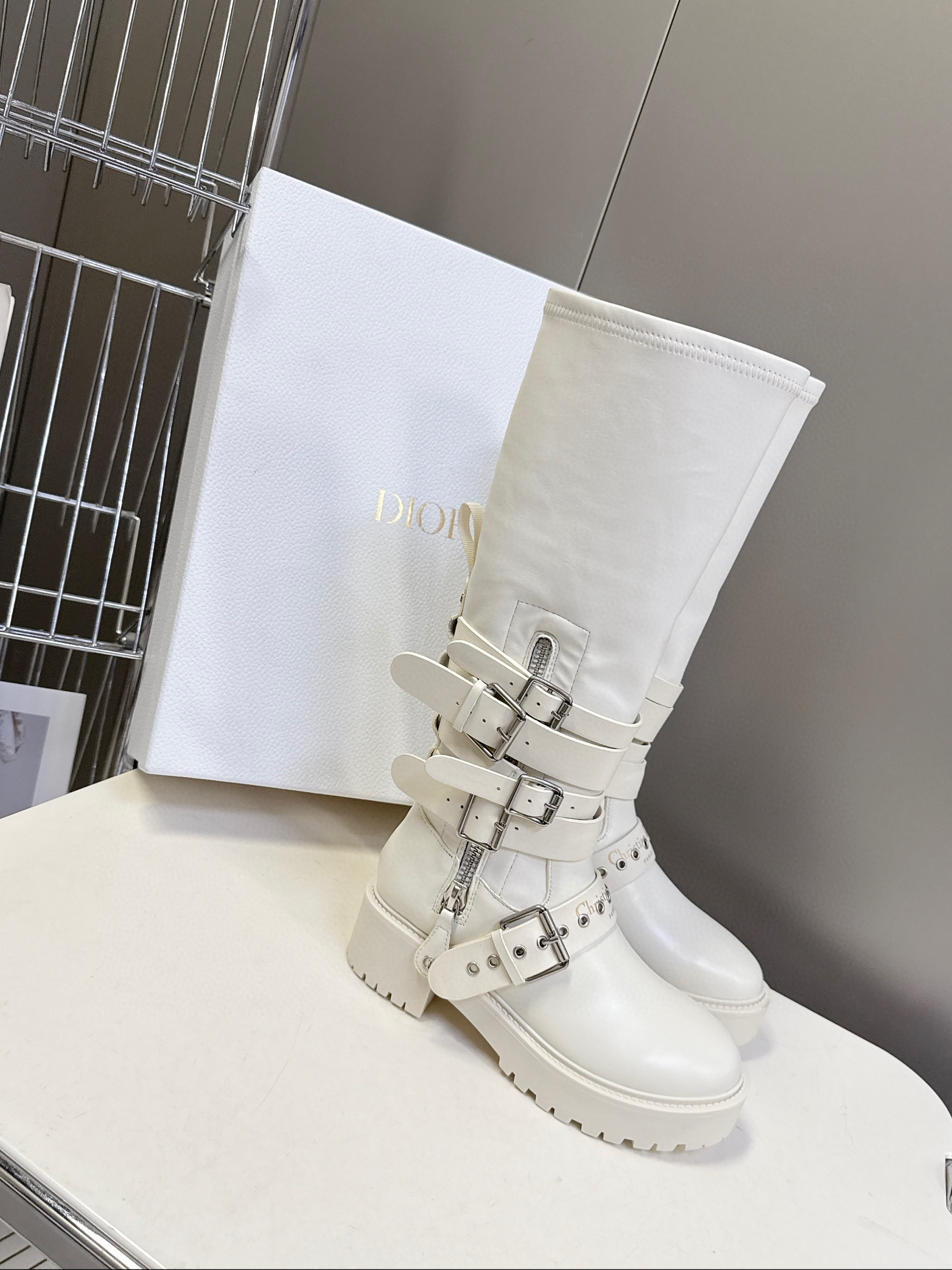 디올 여자 부츠