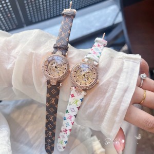 루이비통 2칼라 A급 여자 시계