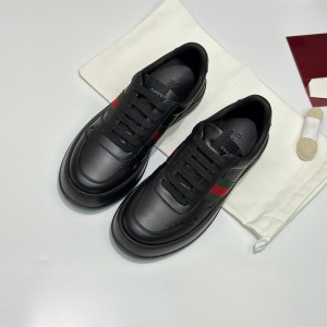 구찌  4cm 스크러너 남녀공용 신발 운동화 스니커즈