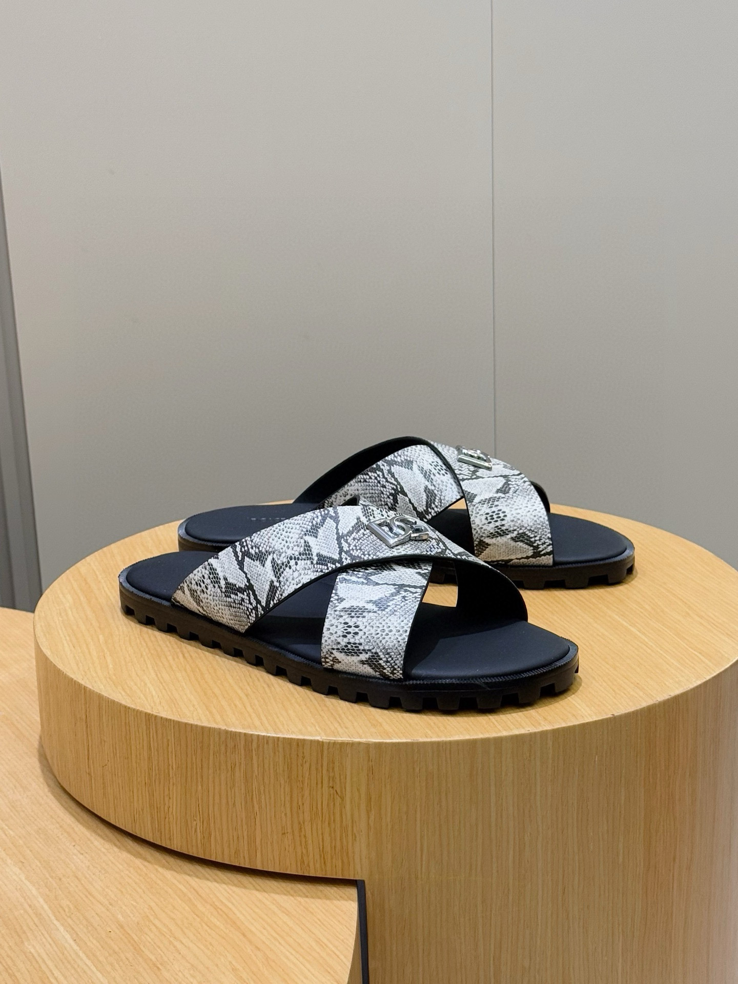 돌체앤가바나 남자 슬리퍼 