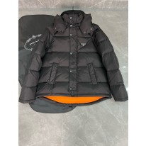 프라다 남녀공용 패딩