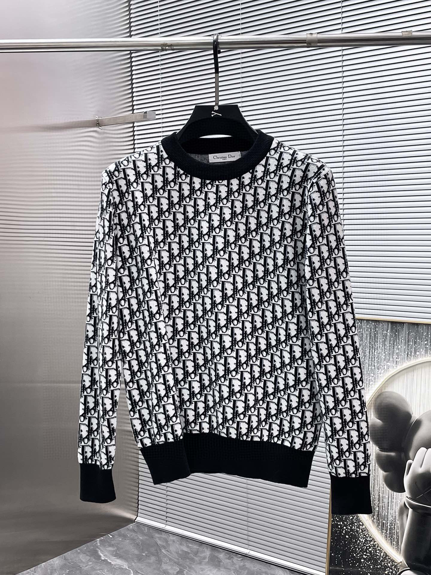 디올 남자 니트