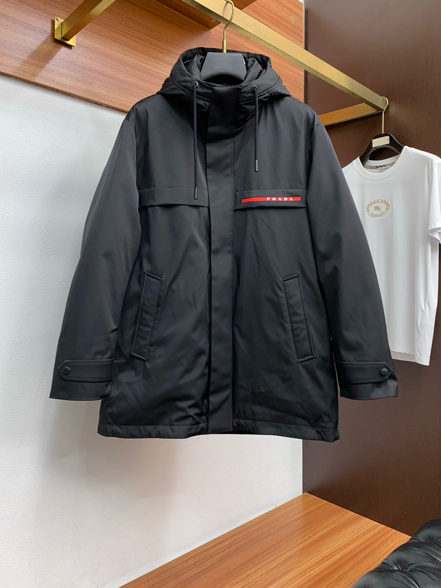 프라다 남자 패딩
