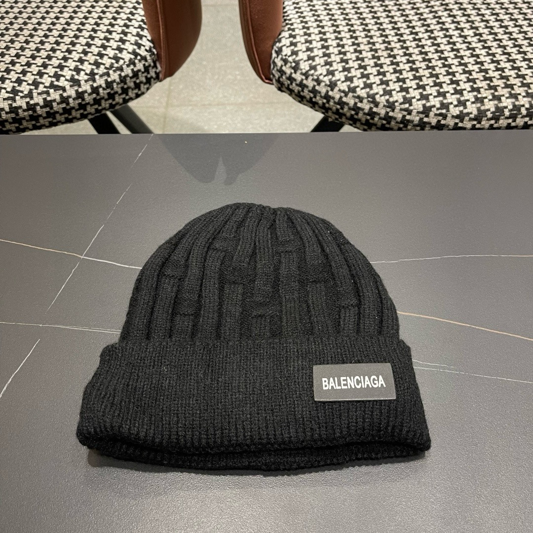 발렌시아가 겨울 모자