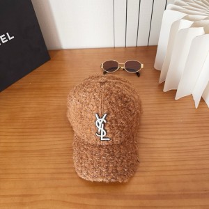 생로랑 겨울 모자