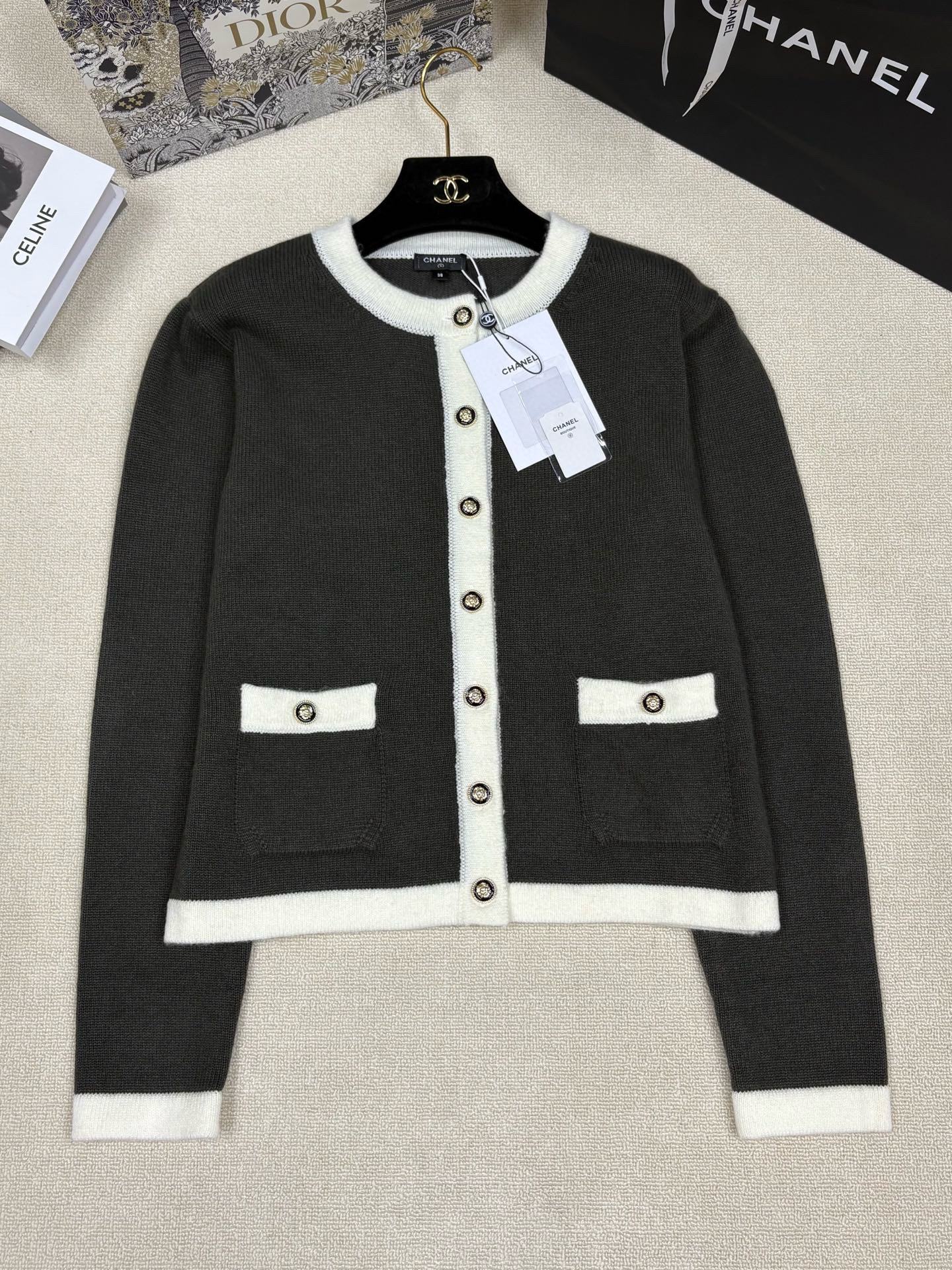 샤넬 여자 가디건