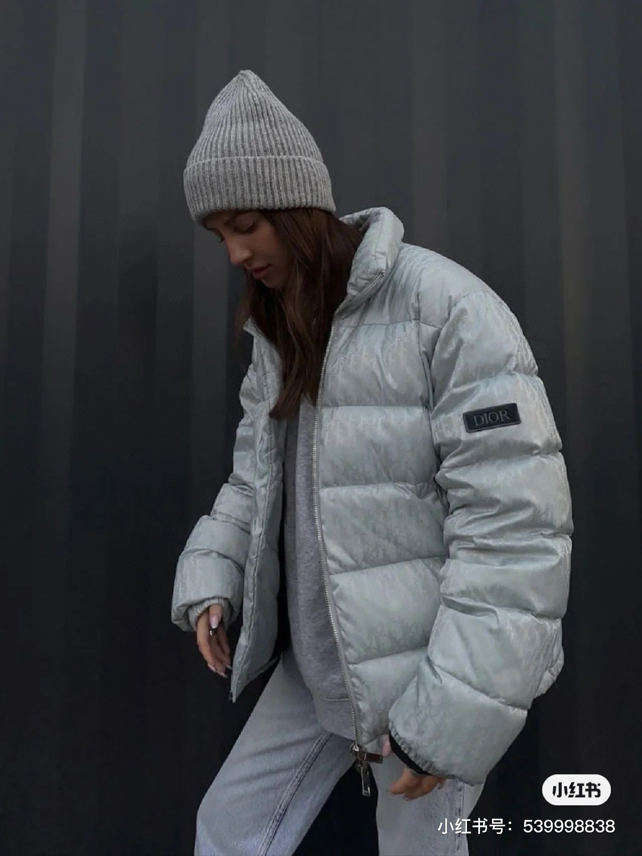 디올 여자 패딩