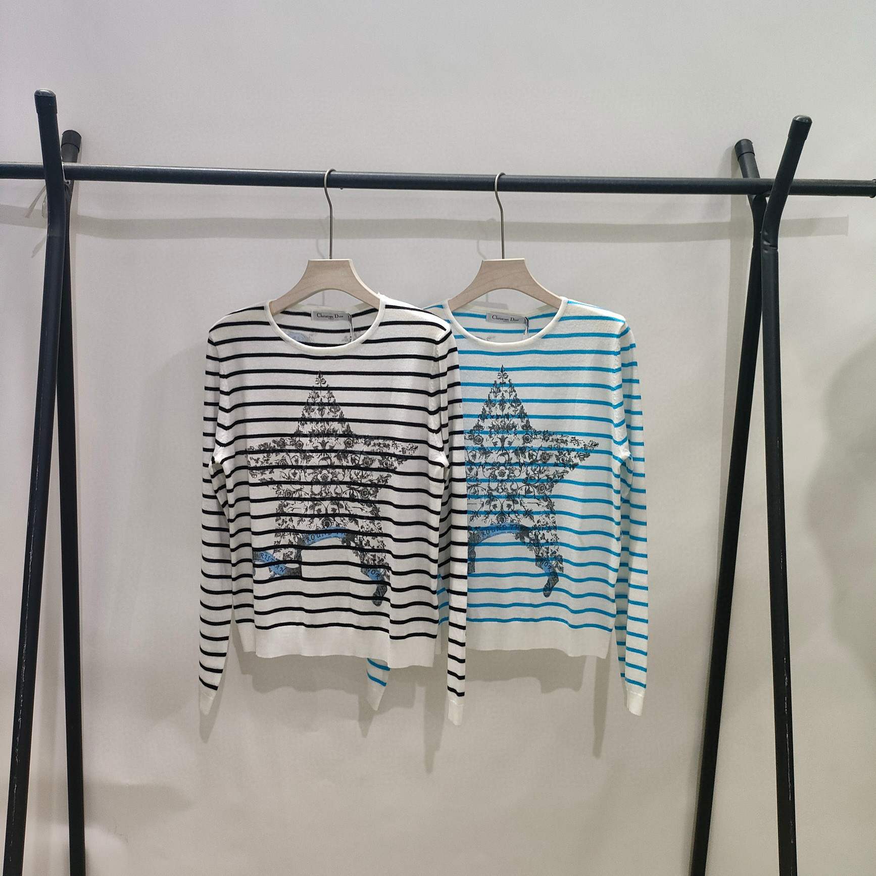 디올 2컬러 여자 후드티 맨투맨