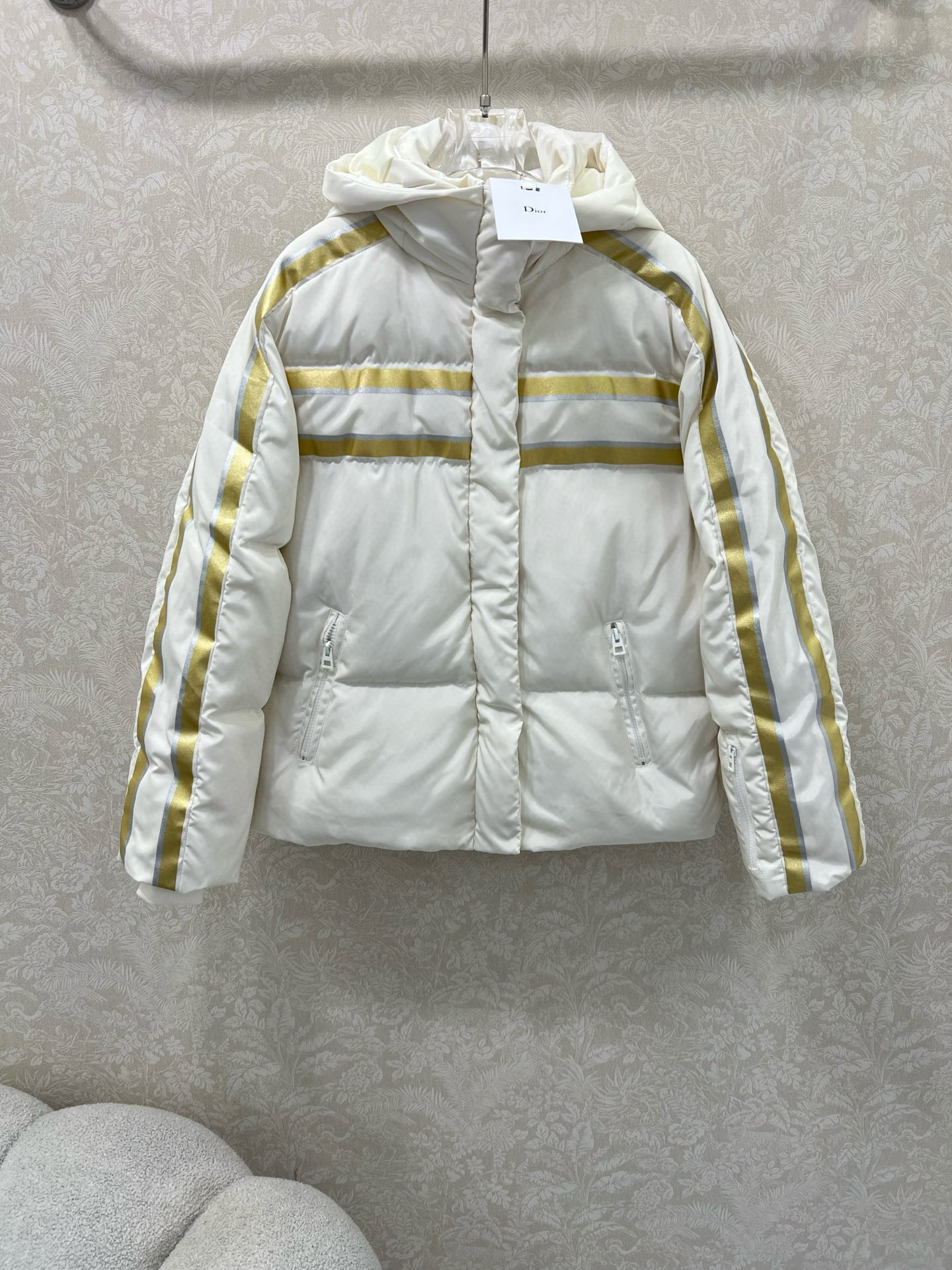 디올 여자 패딩